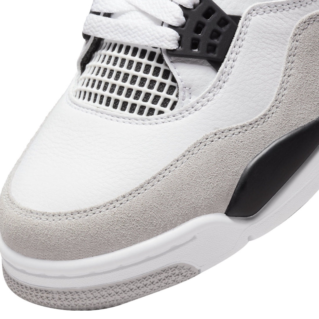 Jordan 4 “Military Black”