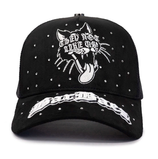 BAEZ X EL BARBAS HATS “CRAZY BLACK CAT”