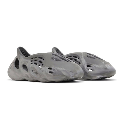 Adidas Yeezy Foam RNR "Granite"