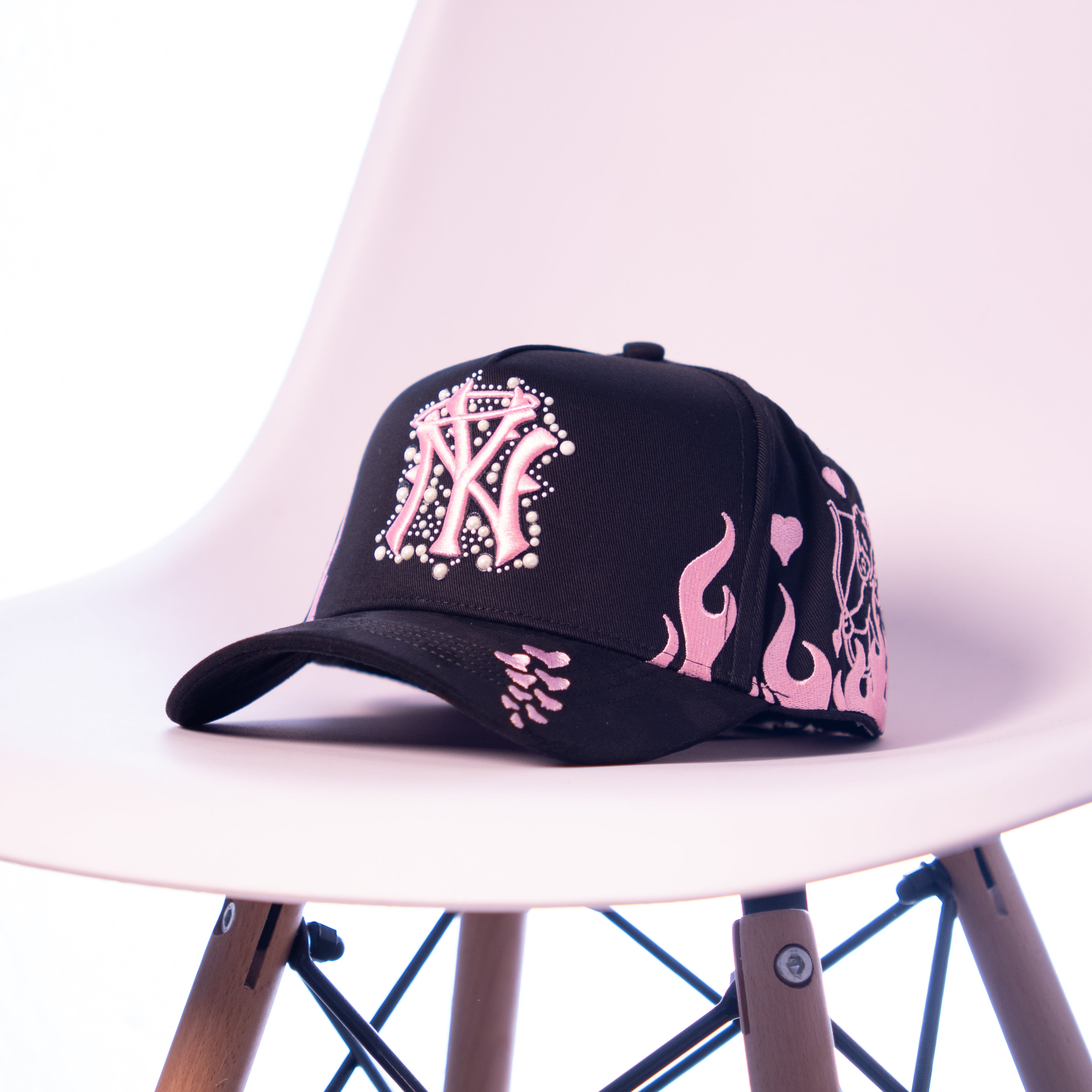 31 HATS “NY PEARLS SAN VALENTIN”