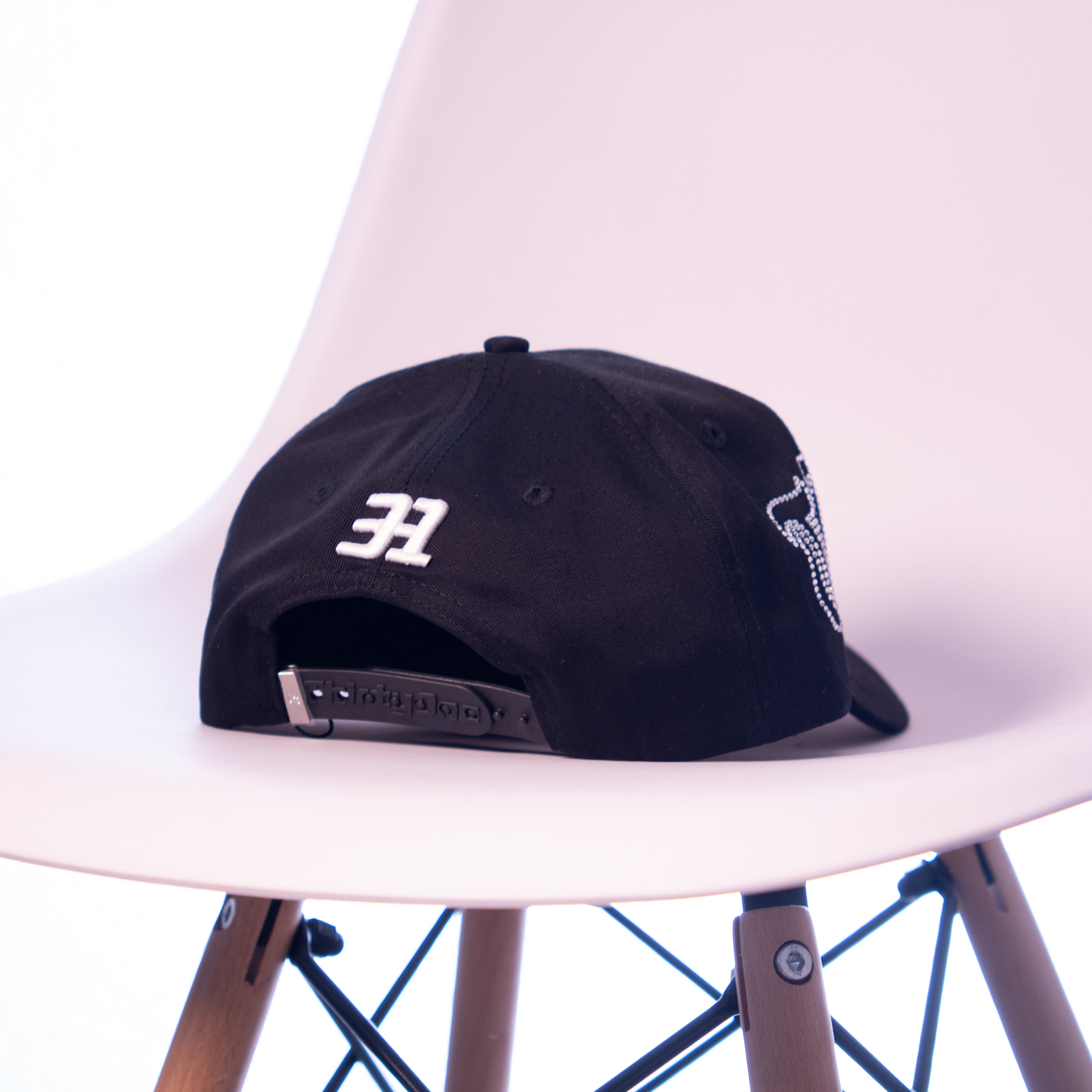 31 HATS “CRYSTAL WHITE”