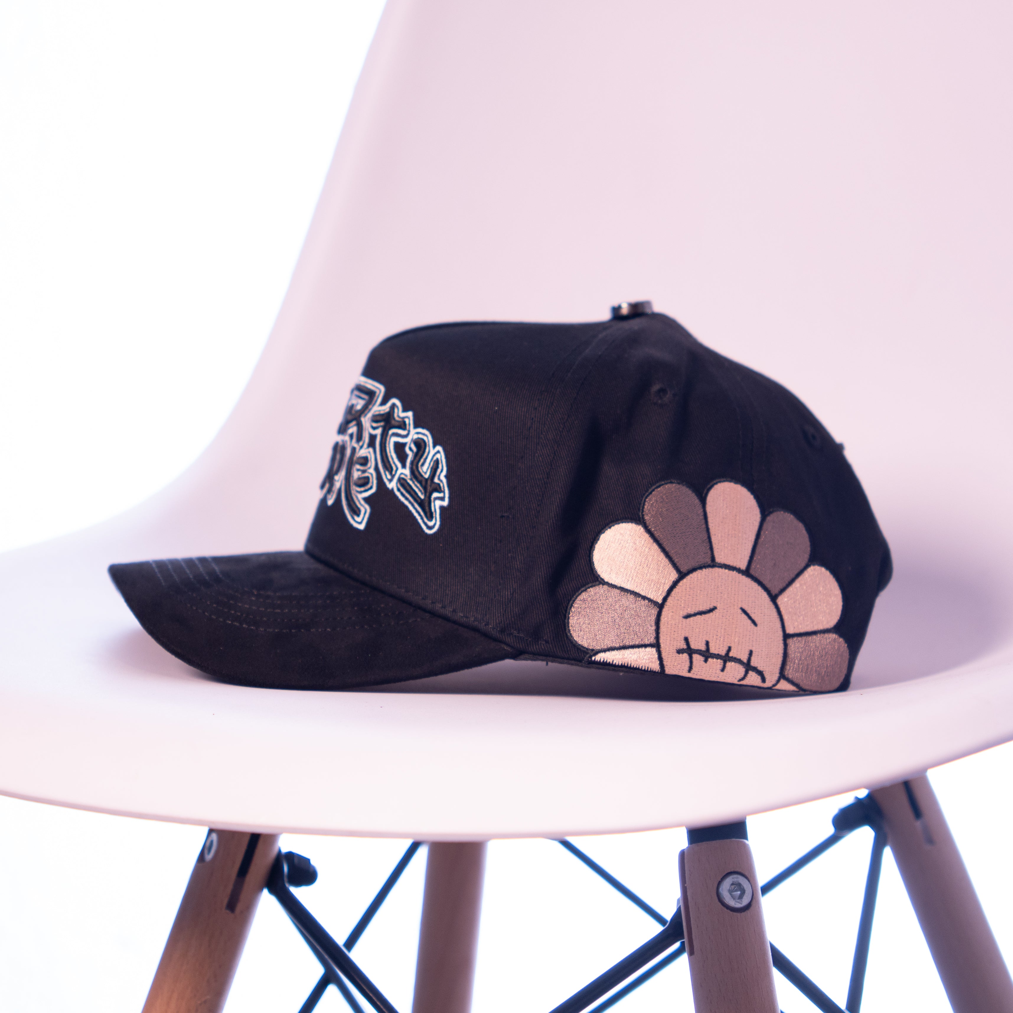 31 HATS “MURATRAVIS”