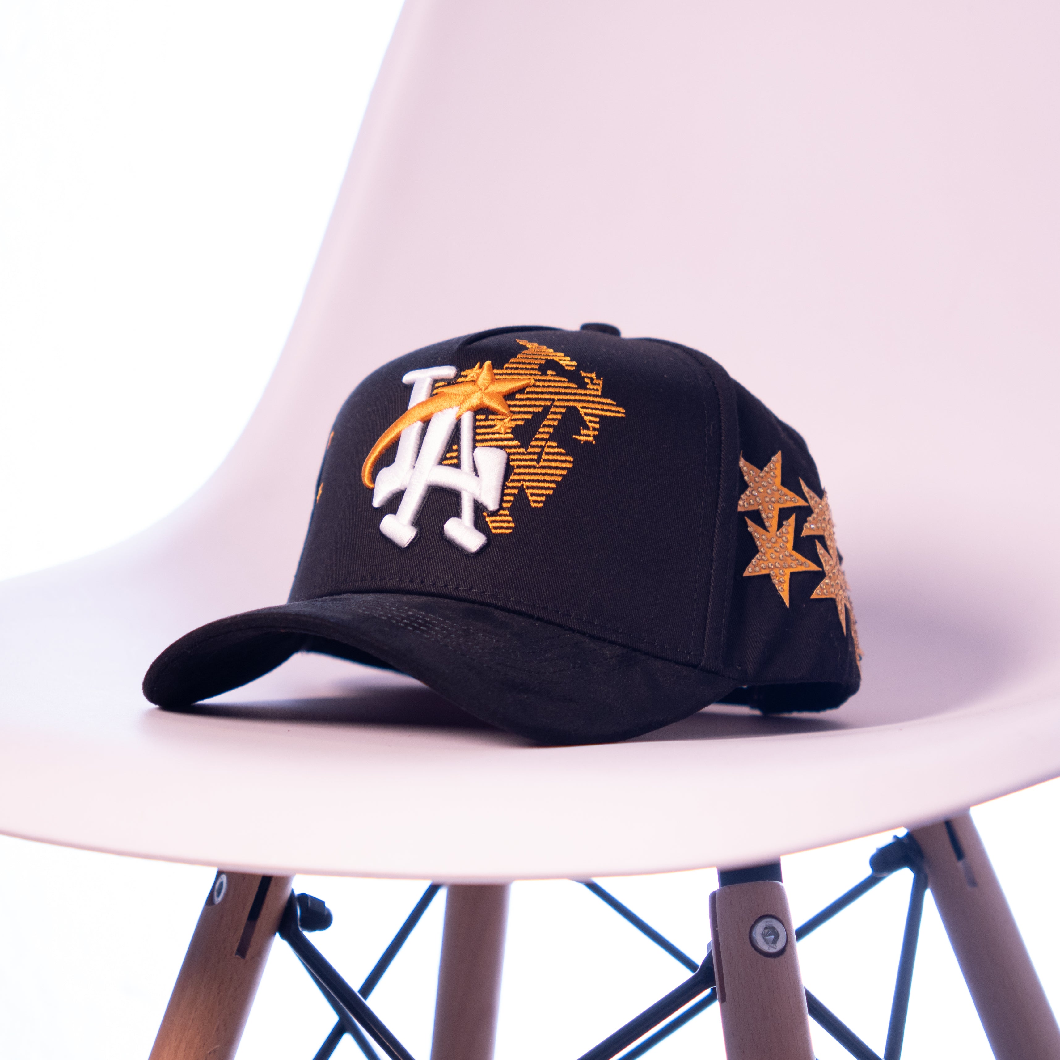 31 HATS “El MAGO (AMARILLO)”