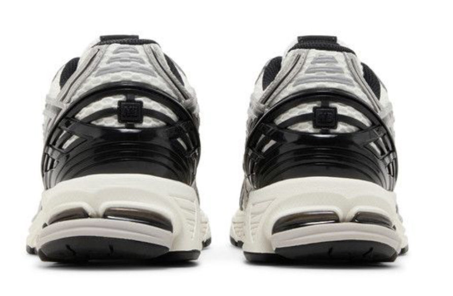 NEW BALANCE 1906R “SILVER METALLIC BLACK”