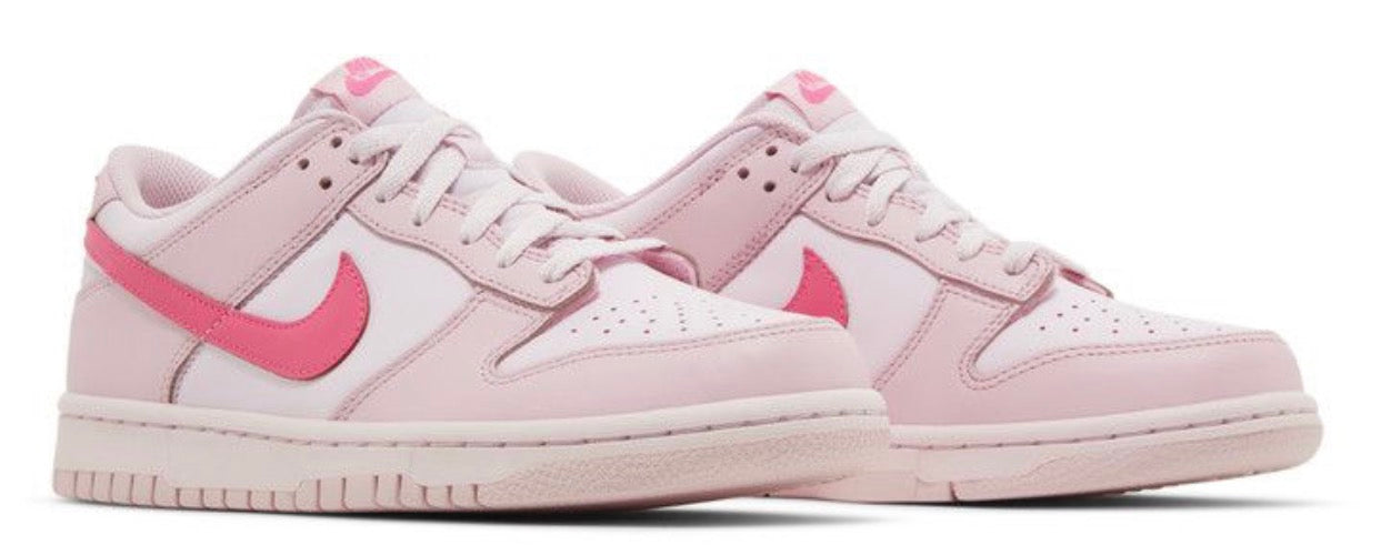 Dunk Low “Triple Pink”