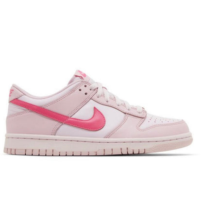 Dunk Low “Triple Pink”