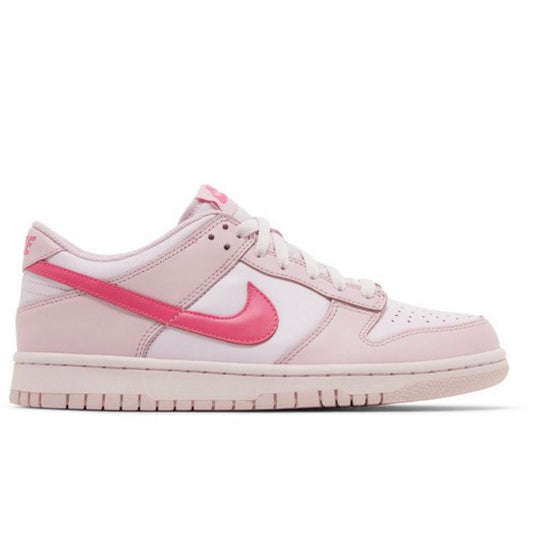 Dunk Low “Triple Pink”